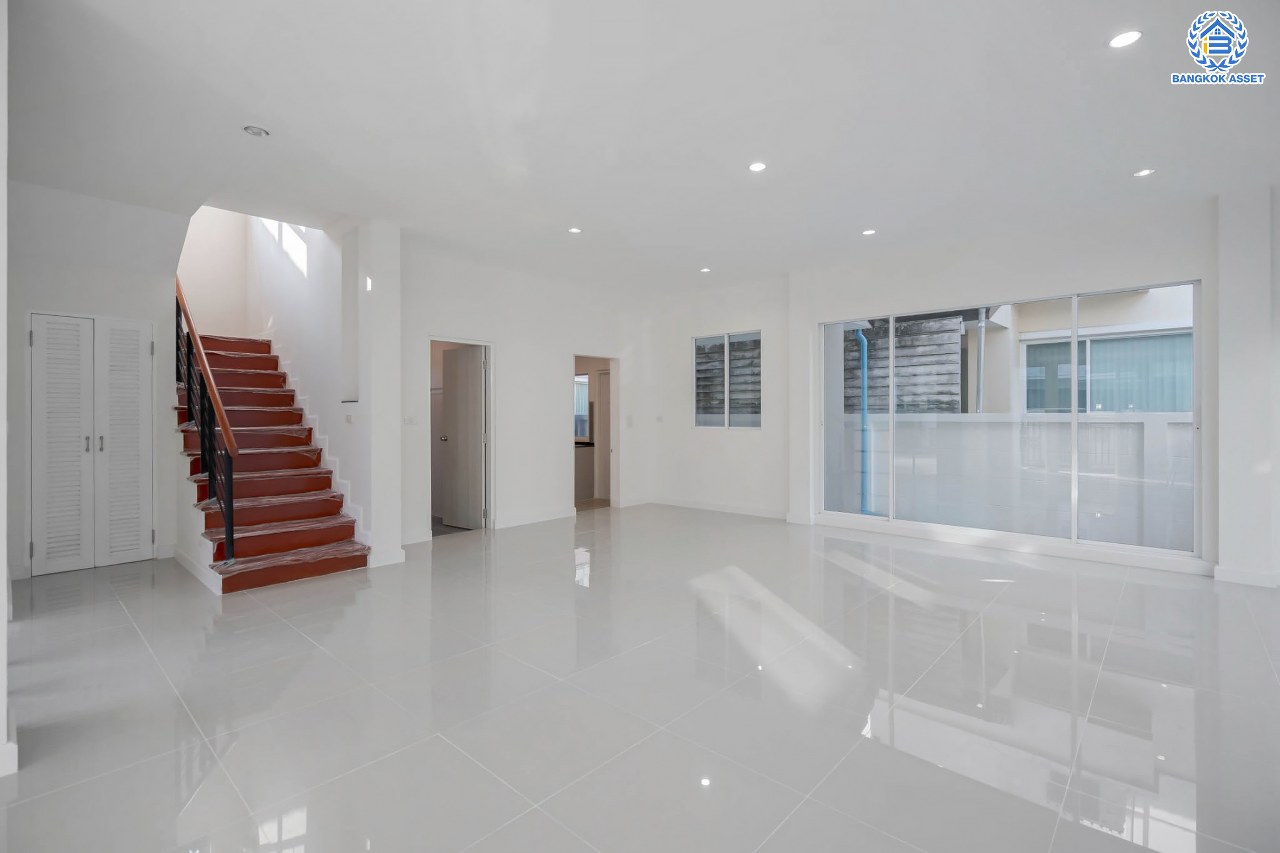 บ้านมือสองตกแต่งใหม่ โครงการ บางกอกบูเลอวาร์ด ราชพฤกษ์-พระราม5 เนื้อที่ 56 ตร.ว. บนสังคมคุณภาพ SC Asset* ฟังก์ชันพร้อม 3 ห้องนอน 3 ห้องน้ำ จอดรถได้ 2 คัน บนทำเลติดถนนราชพฤกษ์ ใกล้วงเวียนพระรามห้า, ทางด่วนศรีรัช และเพียง 10 ถึงรถไฟฟ้า "สถานีบางรักใหญ่"